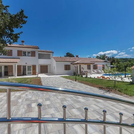 Villa Ana
